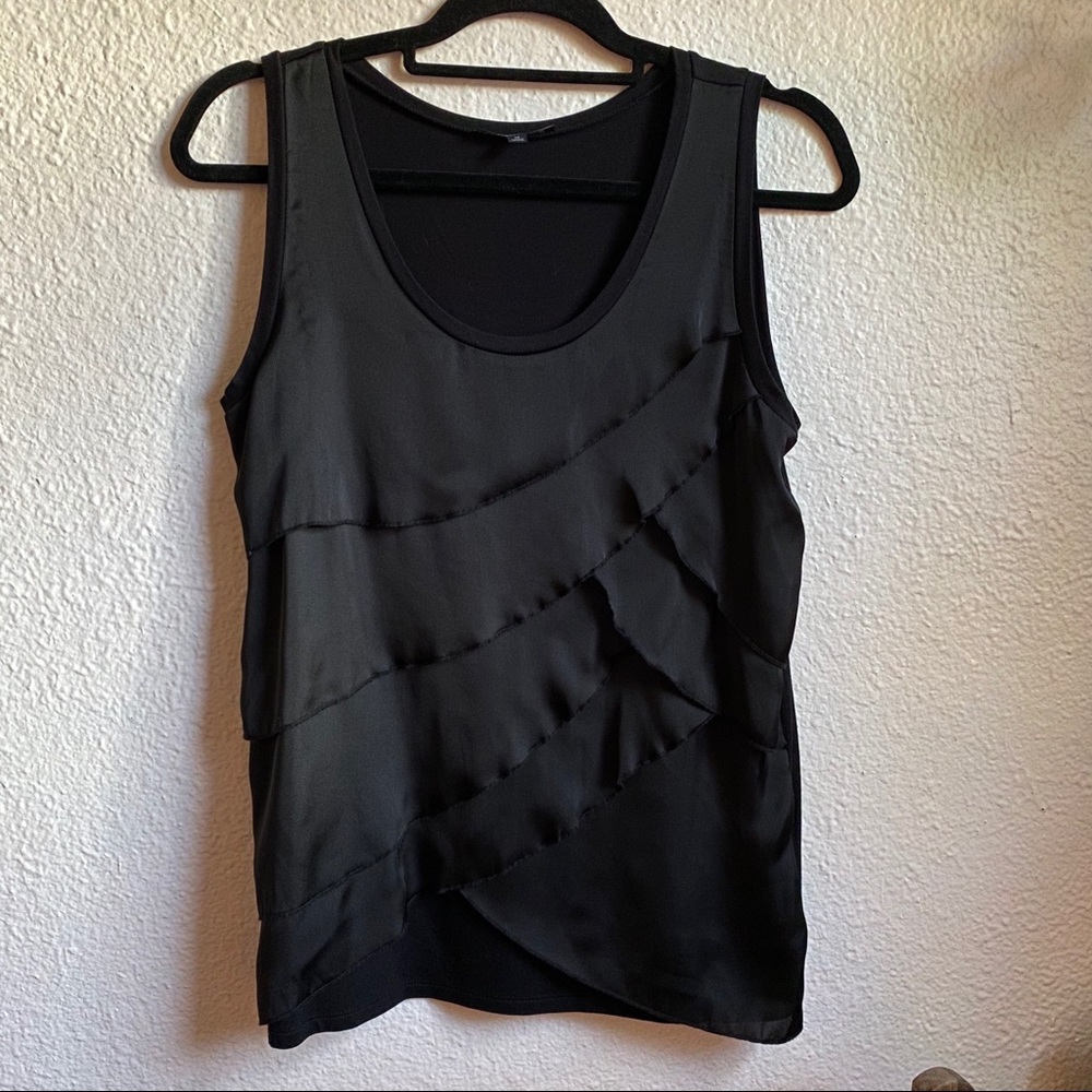 Anne Klein black scalloped tank